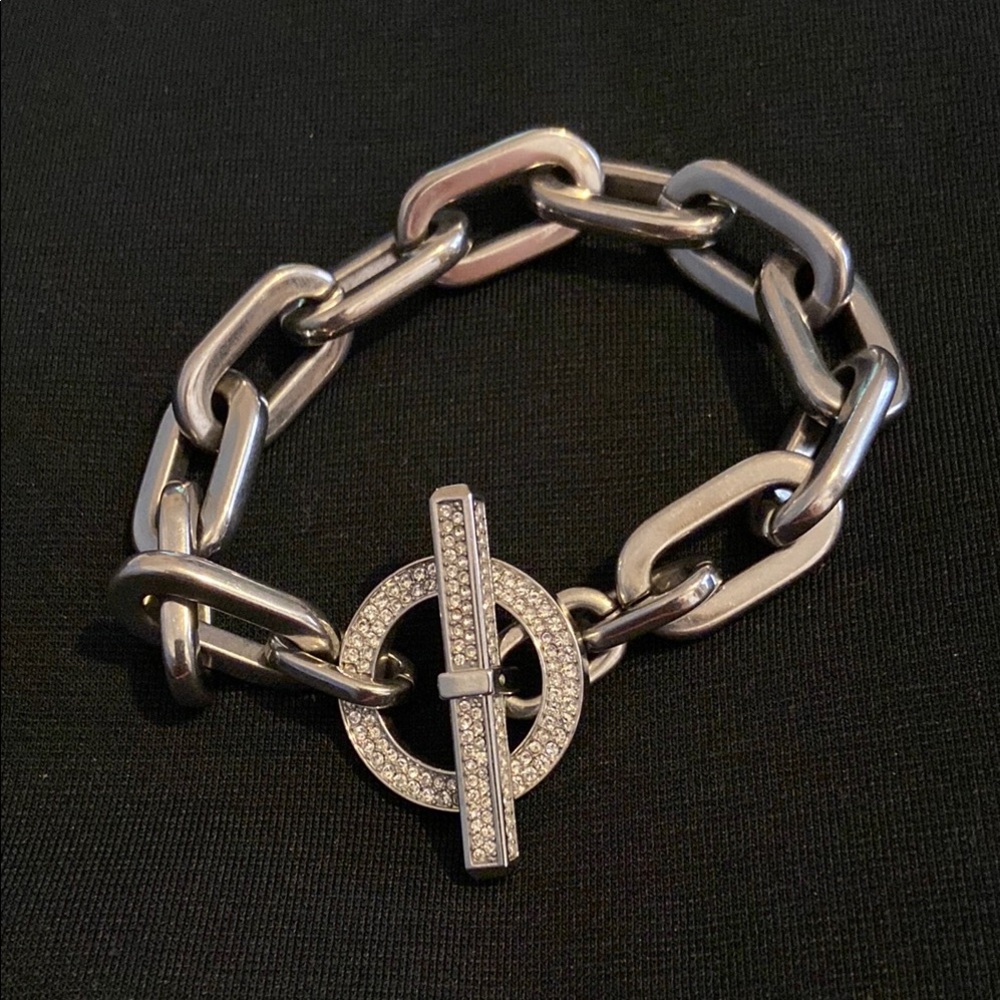 Michael Kors bracelet Silver chunky Chain Bracelet w/rhinestones, T Bar closer